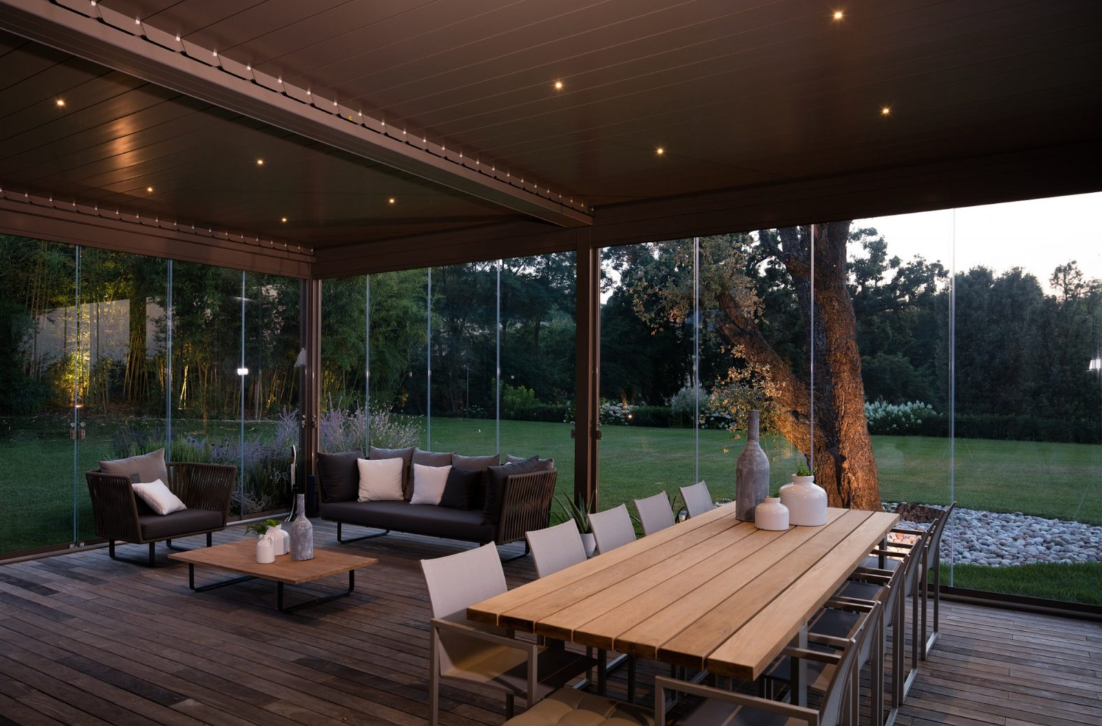 panoramic-view-louvred-