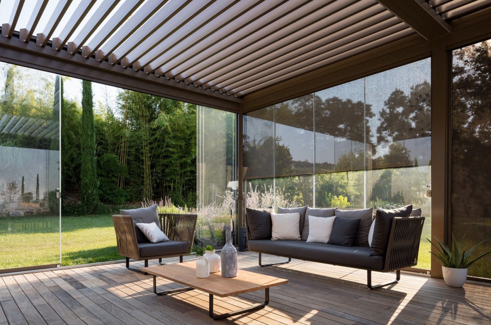 sun-shine-through-louvred-roof-